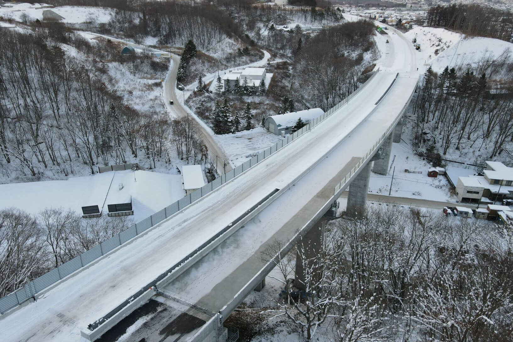 函館新外環状道路 東山大橋(上り)上部工事 (R2,3月～R3,1月)